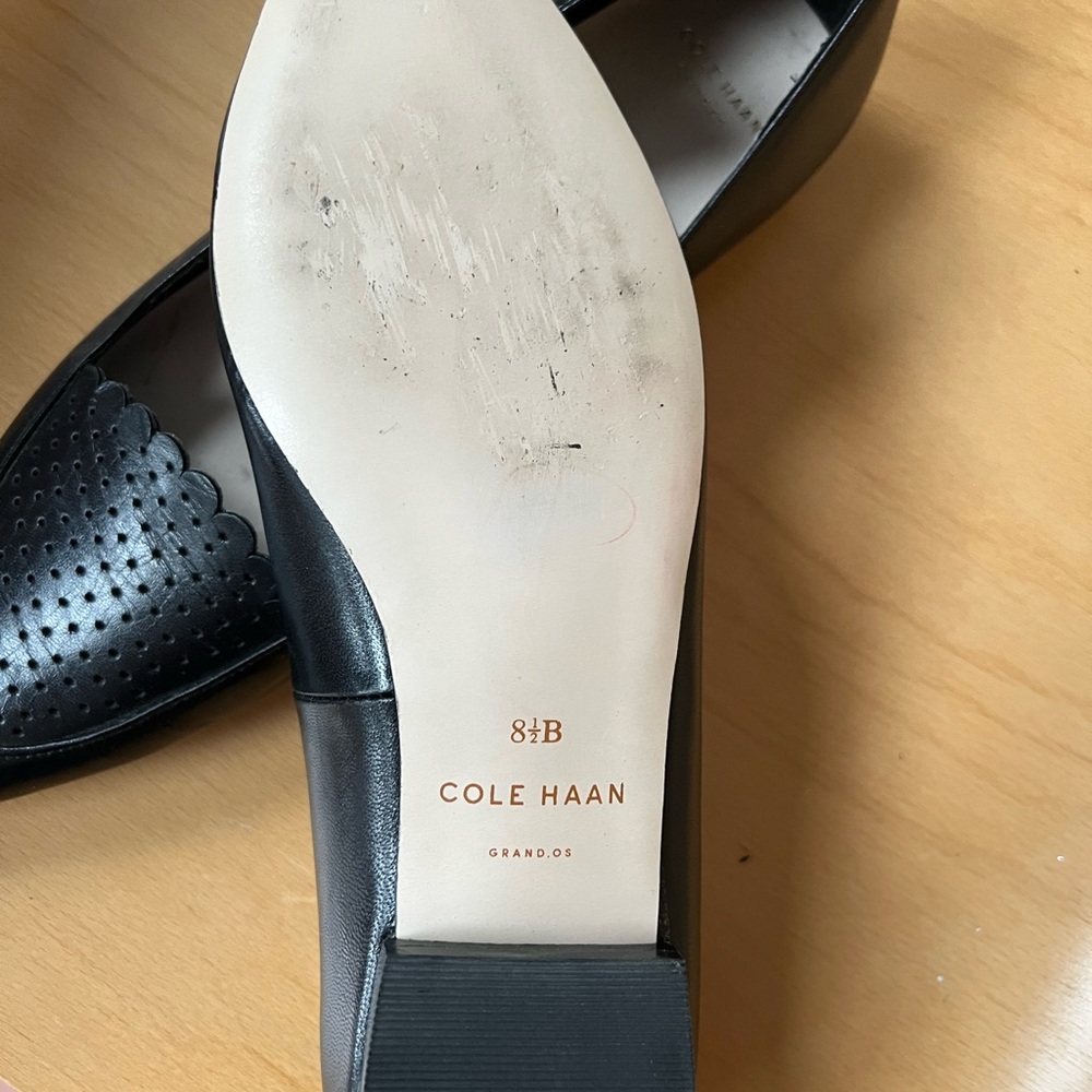 Cole Haan Black Pointed Toe Flats with Scalloped Studded Vamp (8.5) - Picture 2 of 5